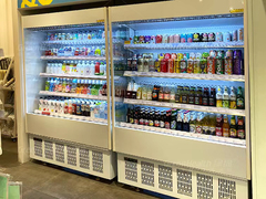 Offener Kühler mit mehreren Decks