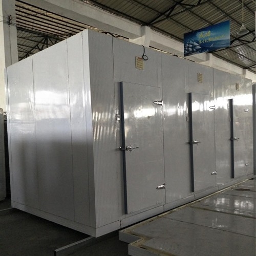 Kühlschrank mit Kühlsystem