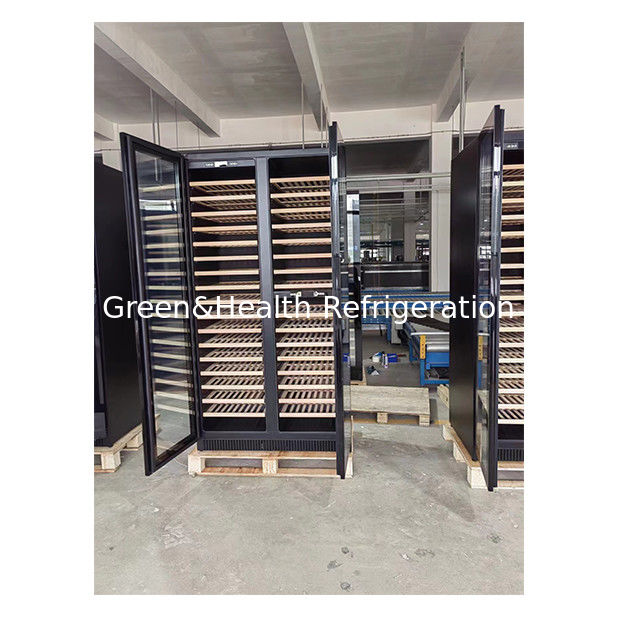 ETL-Zertifikat Schwarze mehrschichtige Buchenholzregal Weinlager Vitrinen Hochwertige Kühlgeräte