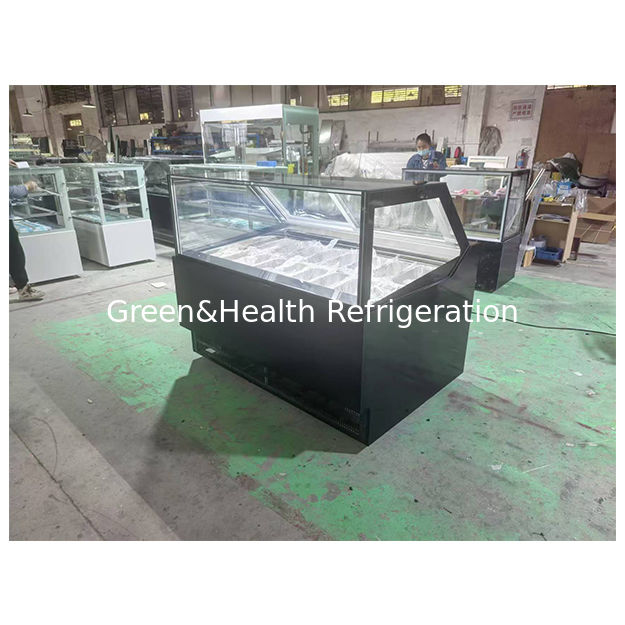 Eis- und Supermärkte nutzen Kühlschränke zur Anzeige von Eis- und Kühlschränken