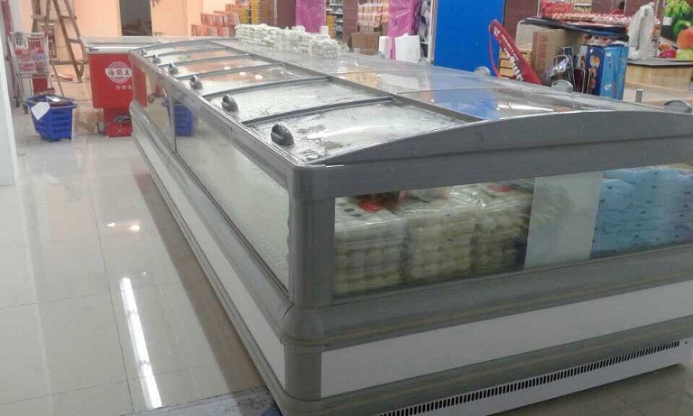 INSEL-Anzeigen-Gefrierschrank-Fernkühlsystem des Supermarkt-5m doppelter Seiten
